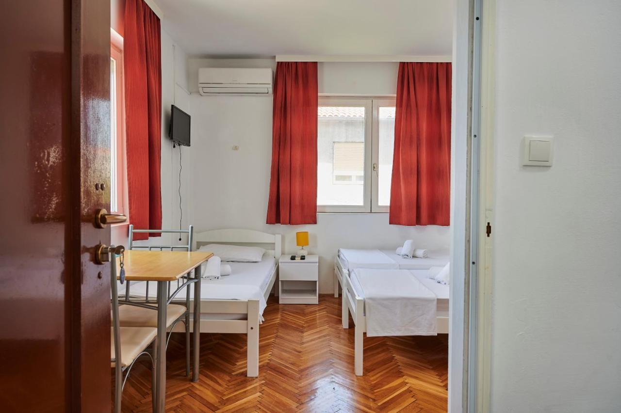 Apartments Balote Trogir Extérieur photo