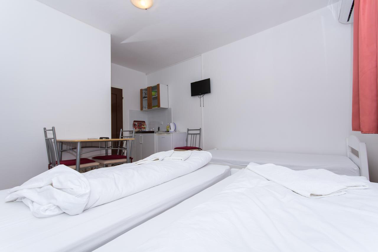 Apartments Balote Trogir Extérieur photo