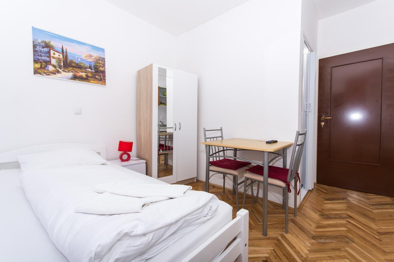 Apartments Balote Trogir Extérieur photo